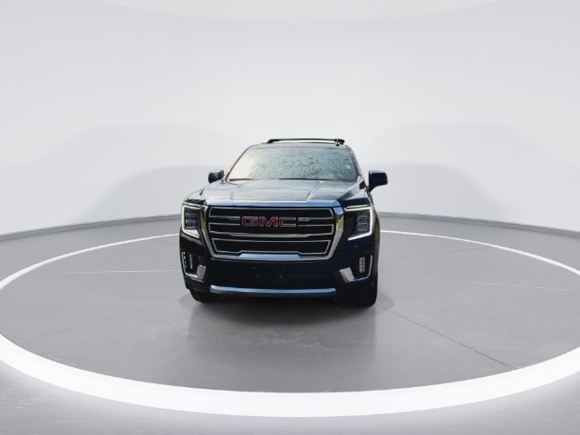 Certified 2023 GMC Yukon XL SLT w/ SLT Premium Package AWD/4WD image 3