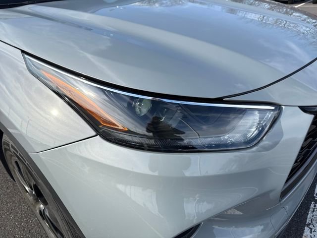 Used 2024 Toyota Highlander XLE image 12