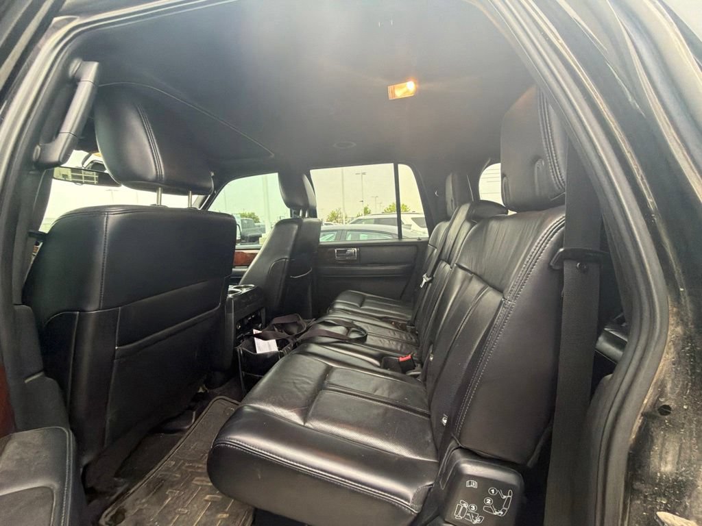 Used 2017 Lincoln Navigator L Select AWD/4WD image 11