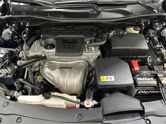 Used 2017 Toyota Camry SE image 10