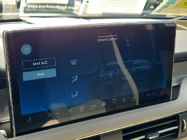Used 2025 Lincoln Corsair FWD image 30