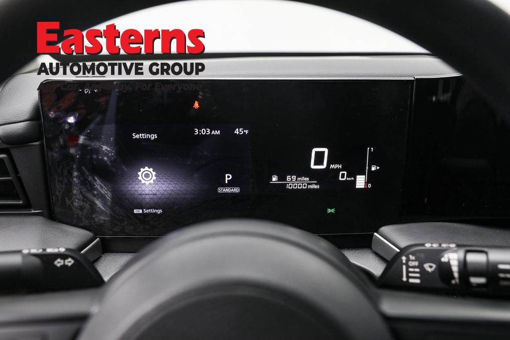 Used 2025 Nissan Kicks S image 18