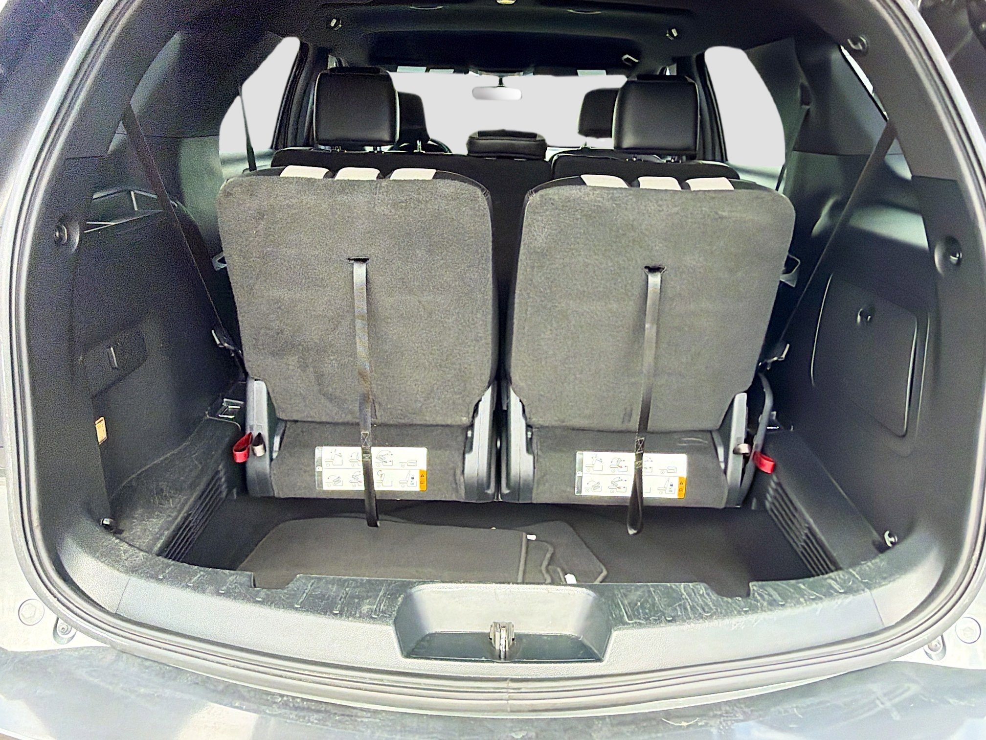 Used 2017 Ford Explorer XLT w/ Equipment Group 202A image 12