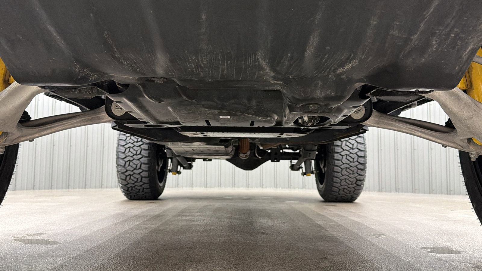 Used 2025 Ford Bronco Badlands image 15