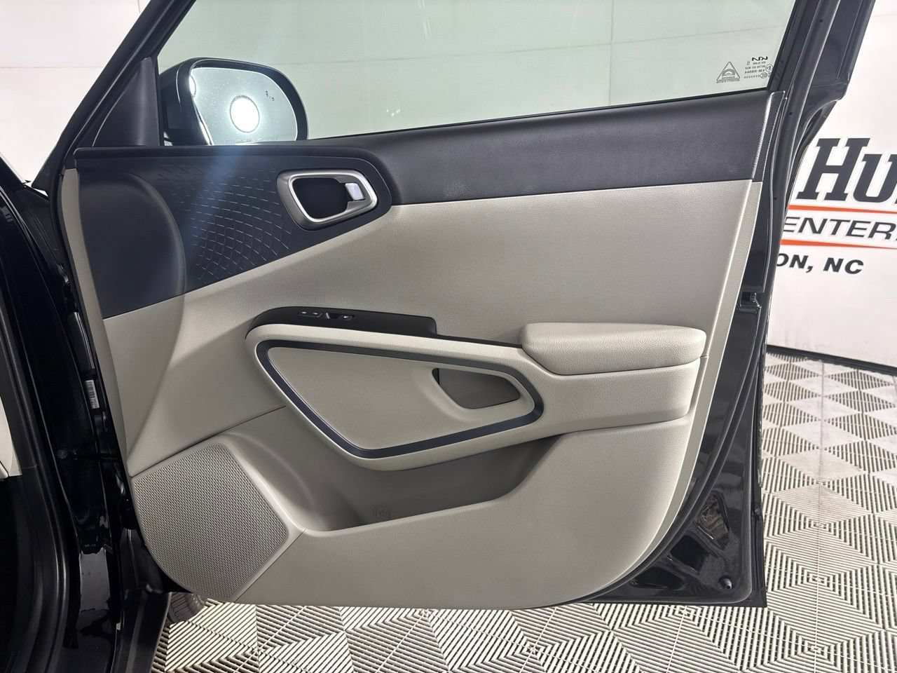 Used 2025 Kia Soul EX FWD image 30