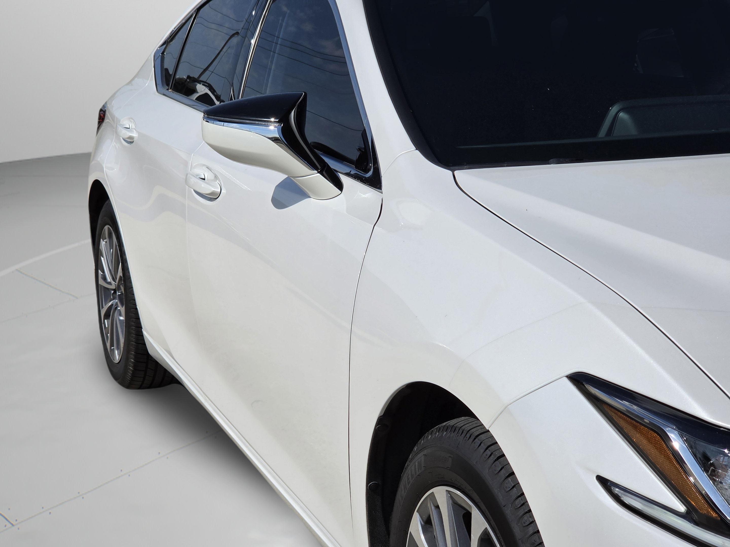 Certified 2023 Lexus ES 350 w/ Accessory Package (Z2) FWD image 12