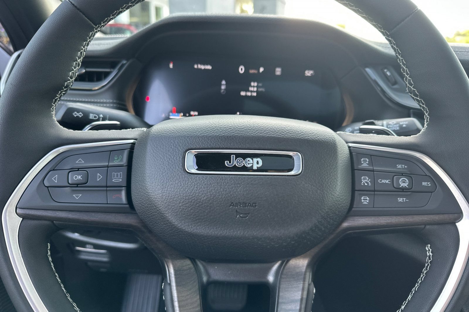 New 2026 Jeep Grand Cherokee Altitude AWD/4WD image 23