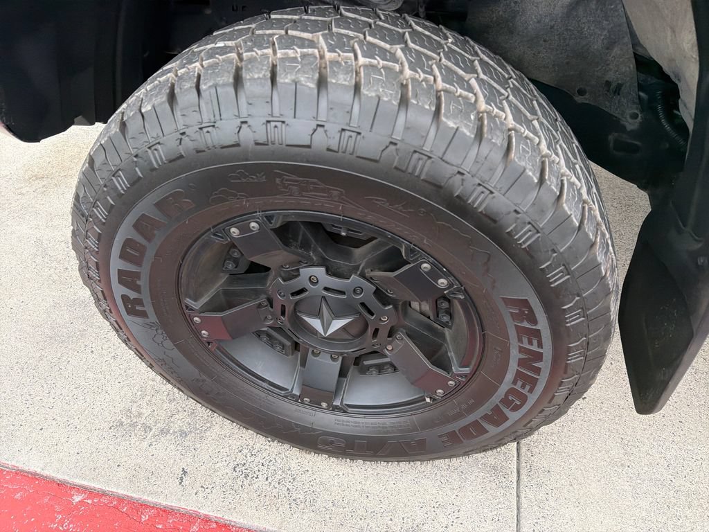 Used 2020 Toyota Tacoma TRD Sport AWD/4WD image 23