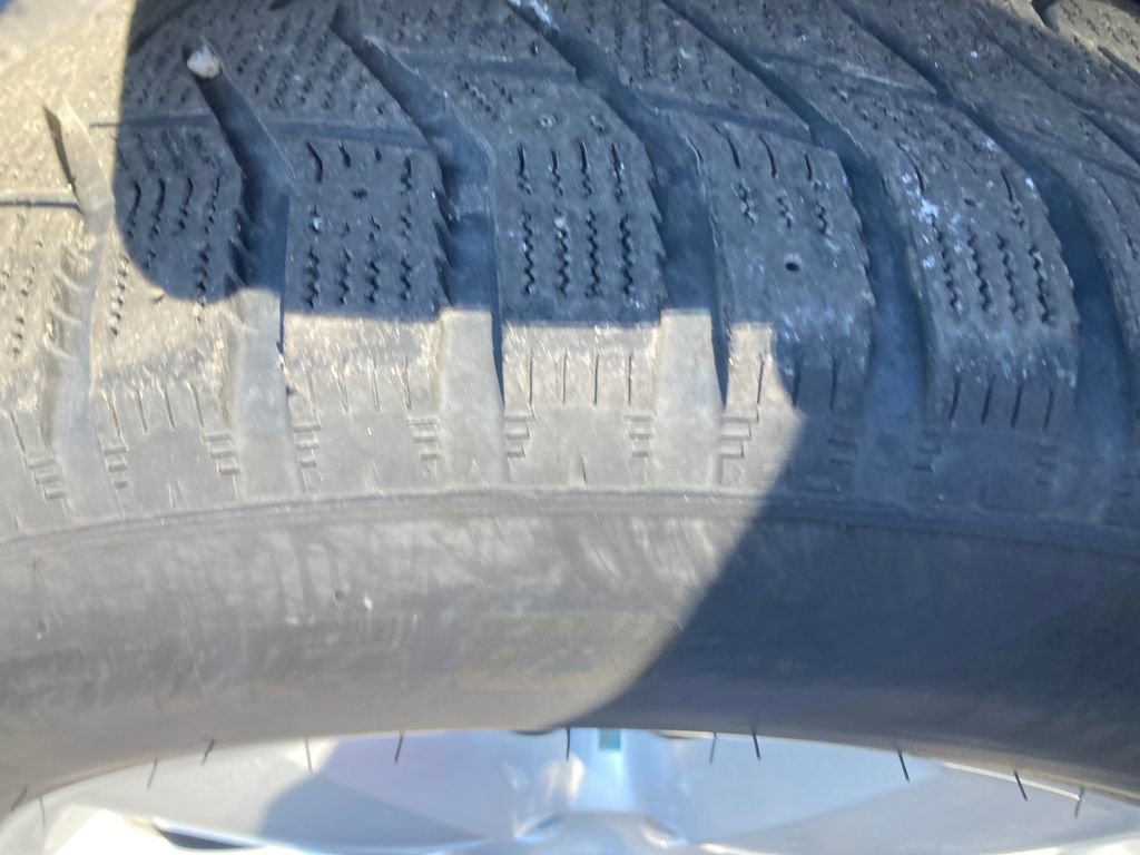 Used 2017 RAM 1500 Classic SLT w/ SLT Plus D￩cor Group AWD/4WD image 32