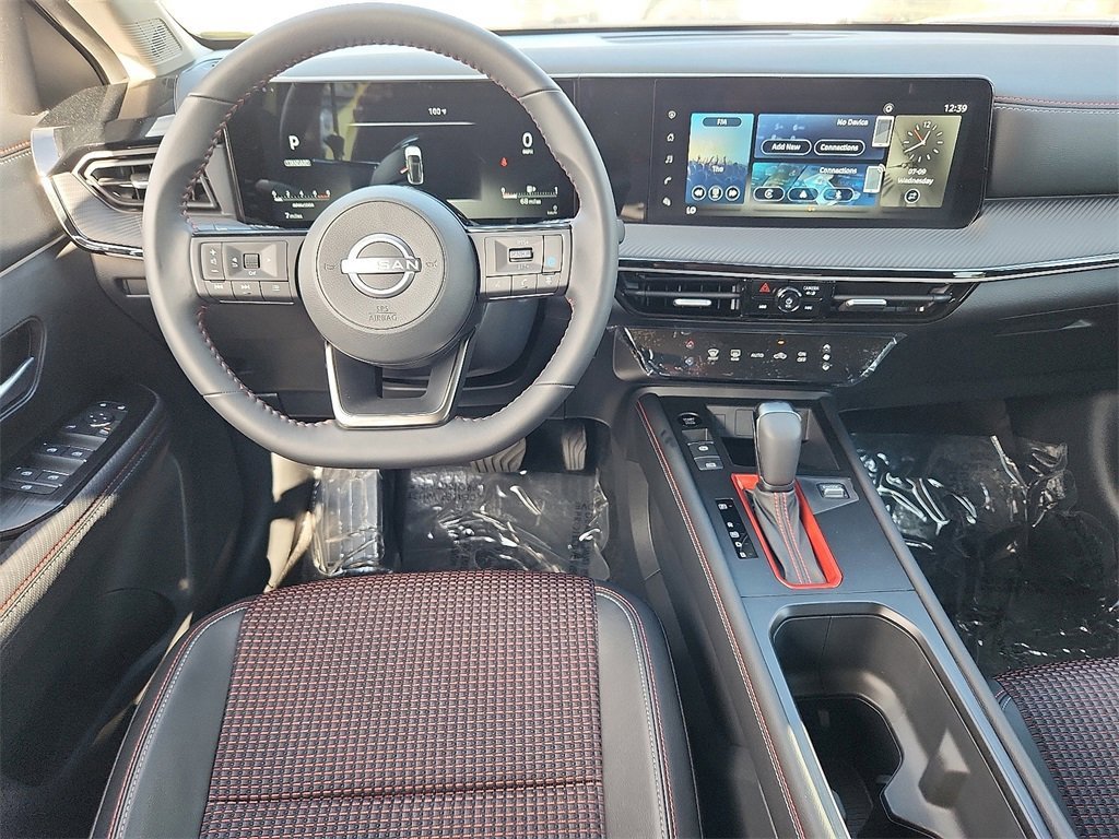 New 2025 Nissan Kicks SR image 4