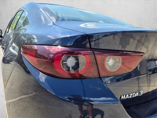 Used 2023 MAZDA MAZDA3 s FWD image 11