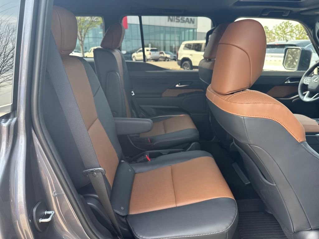 Used 2026 Lexus GX 550 w/ Accessory Package (2T) image 42