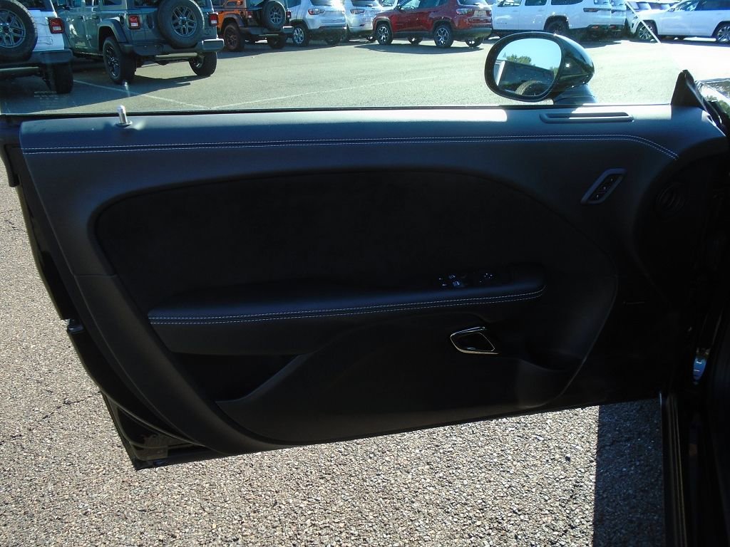 Used 2023 Dodge Challenger SRT Hellcat image 7