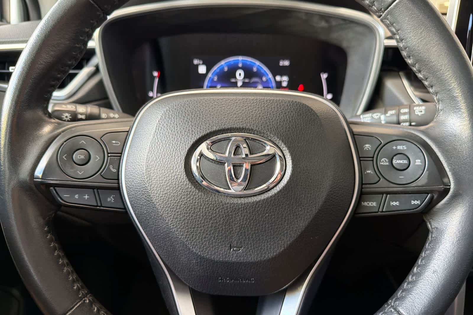 Used 2024 Toyota Corolla Cross XLE w/ Convenience Package FWD image 25