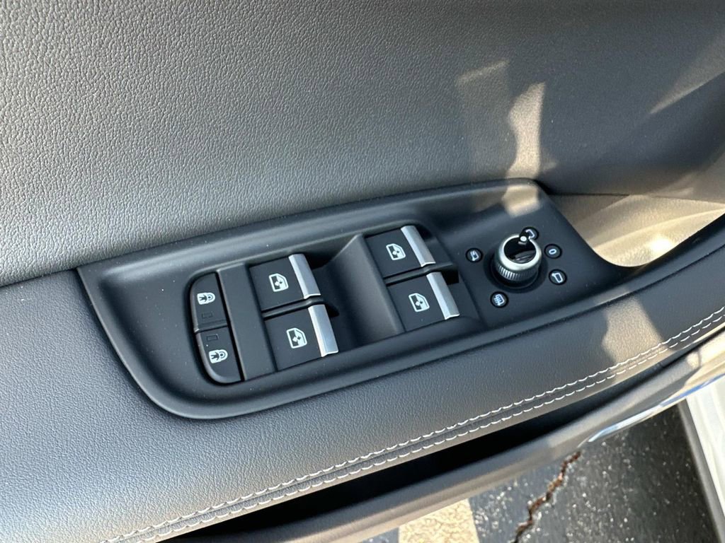 New 2025 Audi Q7 3.0T Premium Plus image 13