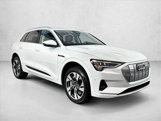 Used 2022 Audi e-tron Premium Plus w/ Premium Plus Package AWD/4WD image 7