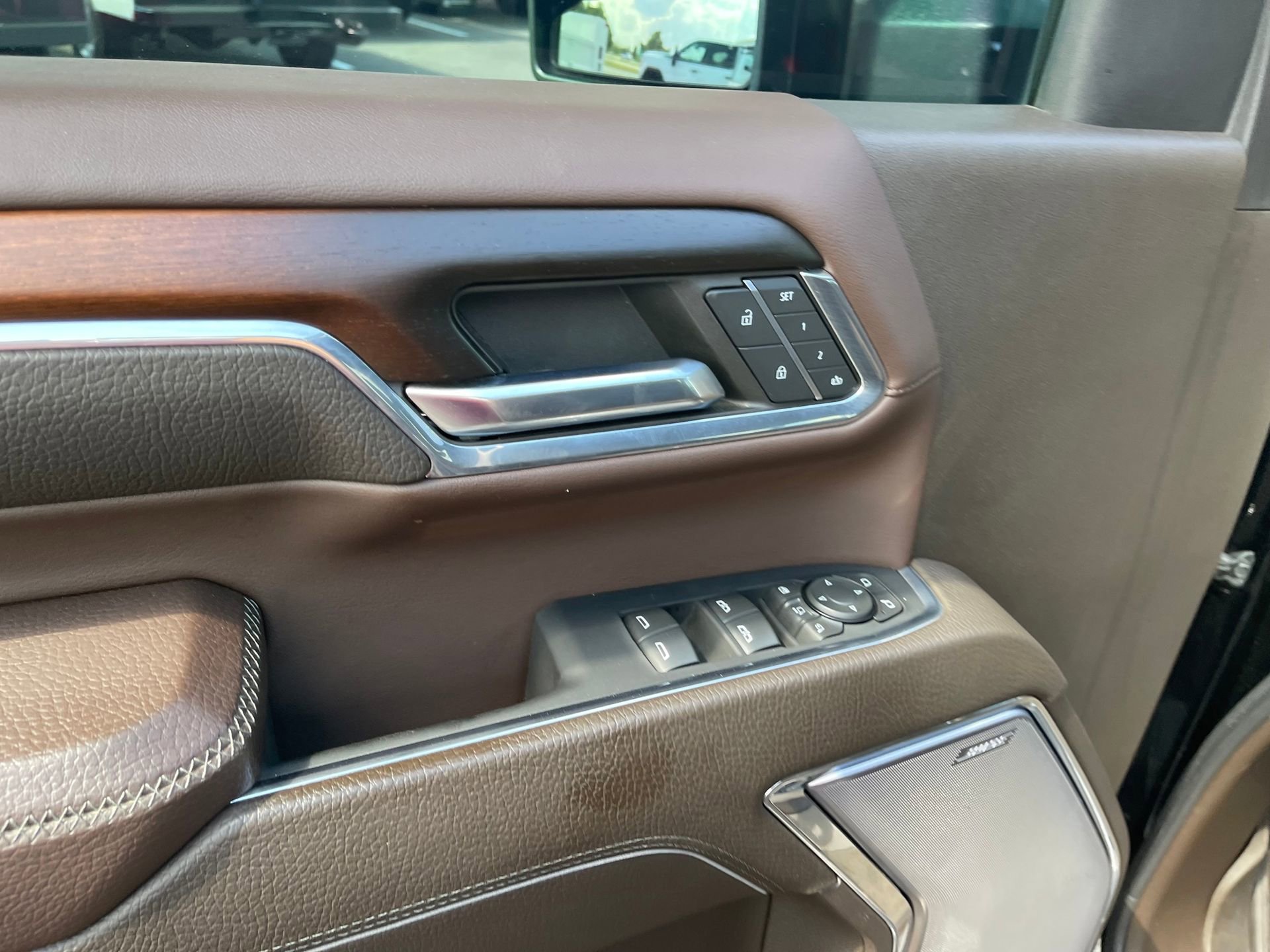 Used 2024 GMC Sierra 2500 Denali w/ Denali Reserve Package image 12