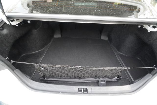 Used 2025 Toyota Camry XLE image 32