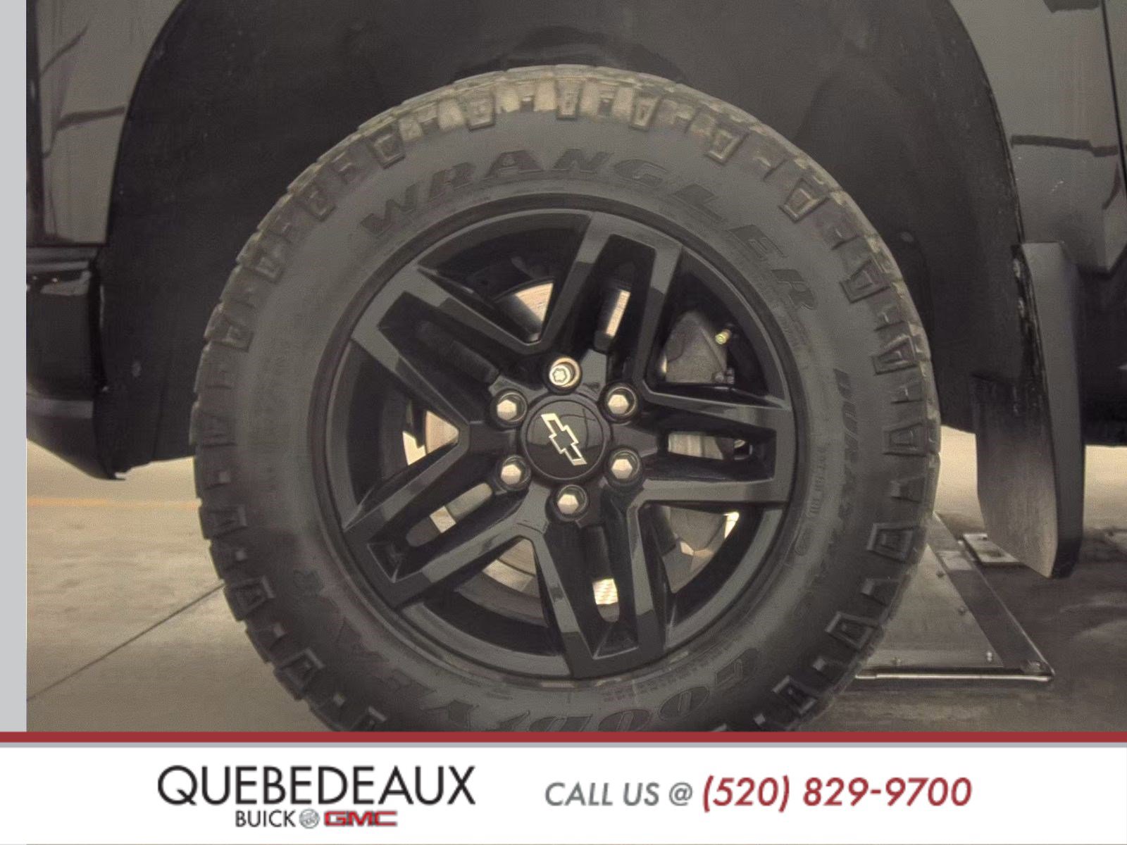 Used 2020 Chevrolet Silverado 1500 LT Trail Boss w/ Midnight Edition image 5