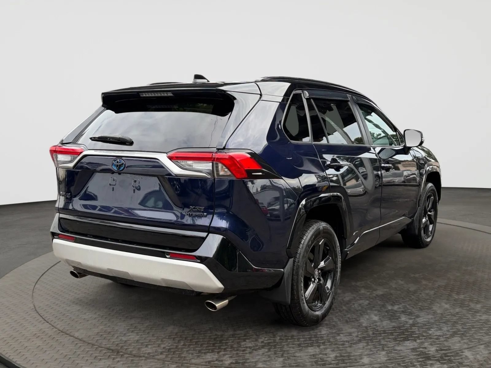 Used 2021 Toyota RAV4 XSE w/ XSE Grade Weather Package AWD/4WD image 10