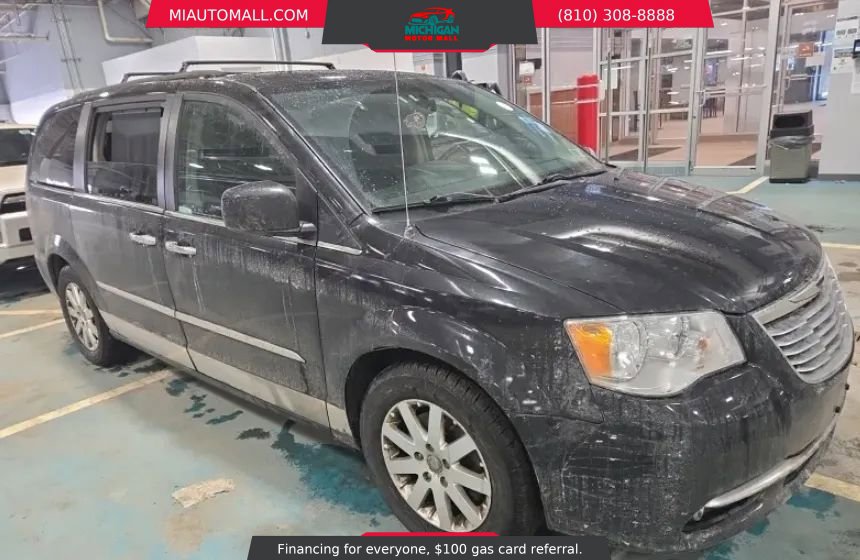 Used 2016 Chrysler Town & Country Touring w/ Driver Convenience Group image 5