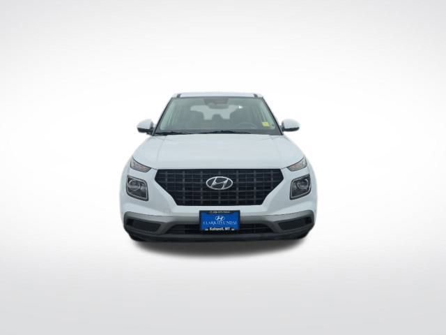 Used 2023 Hyundai Venue SE image 2