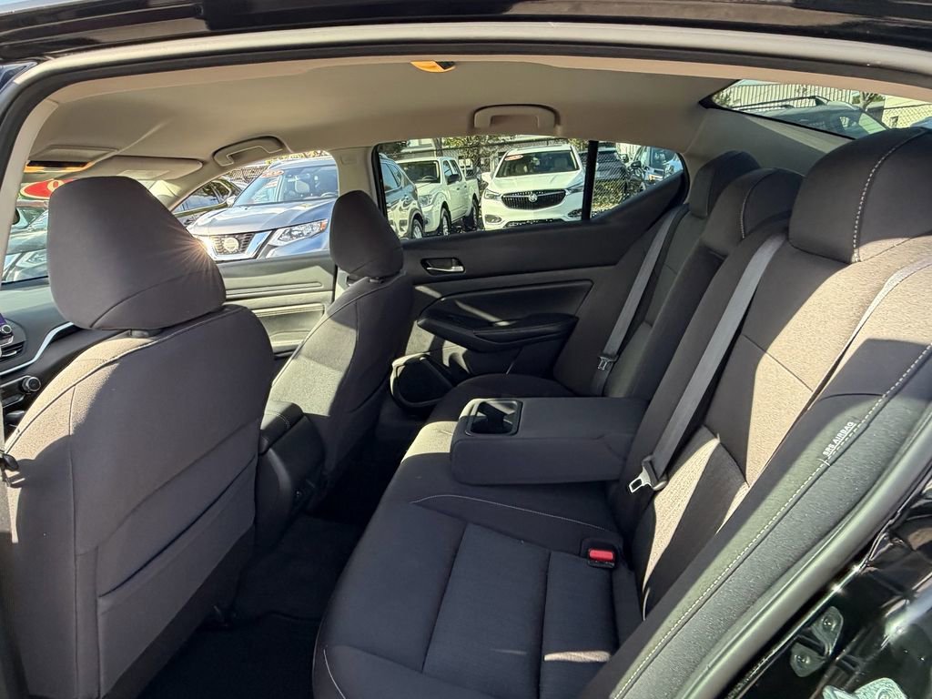 Used 2019 Nissan Altima 2.5 S FWD image 12