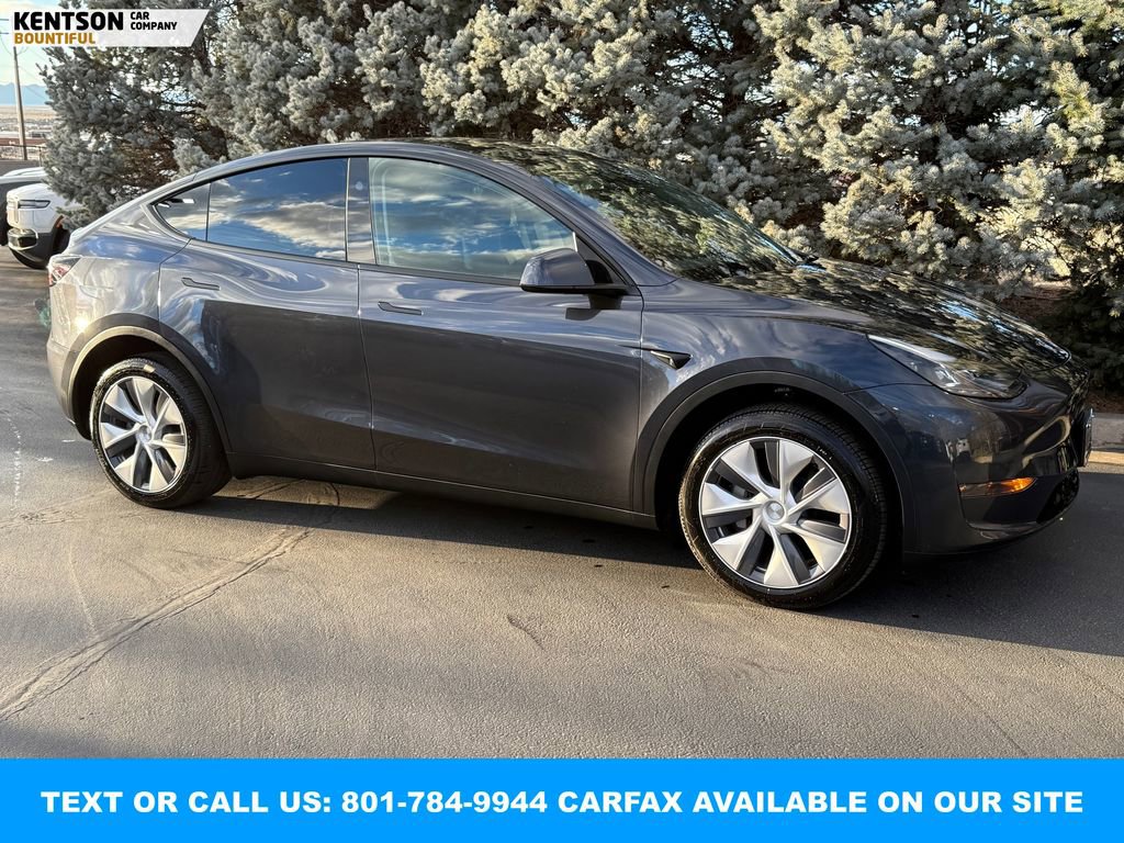 Used 2024 Tesla Model Y Long Range image 11