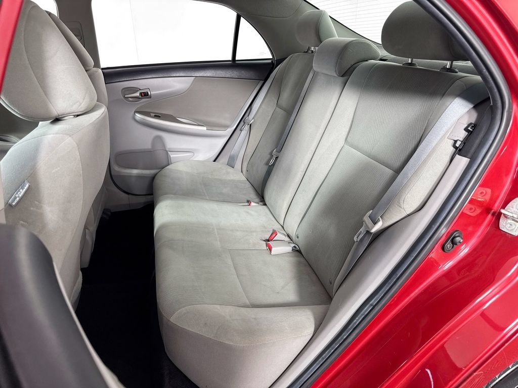 Used 2013 Toyota Corolla LE FWD image 23