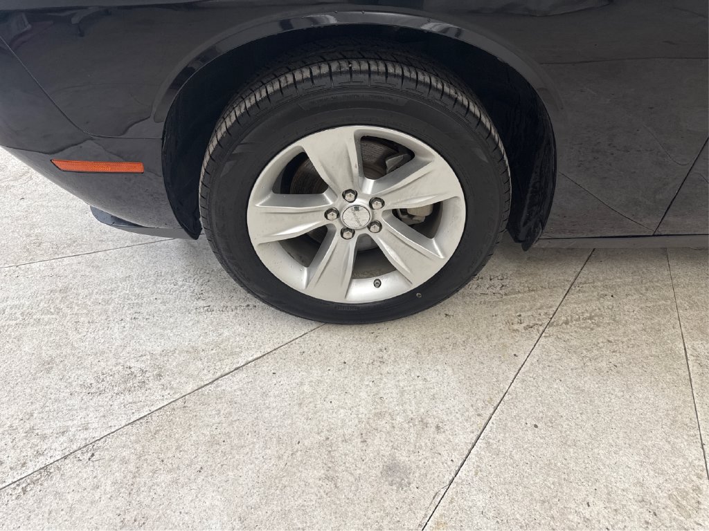 Used 2023 Dodge Challenger SXT RWD image 12