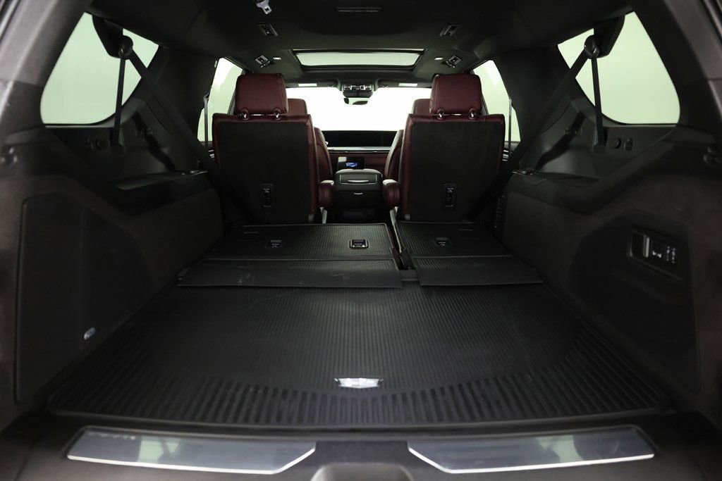 Used 2026 Cadillac Escalade ESV Sport w/ Touring Package image 15