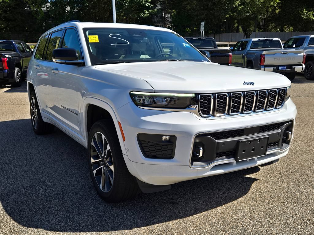 Used 2023 Jeep Grand Cherokee L Overland w/ Luxury Tech Group IV AWD/4WD image 8