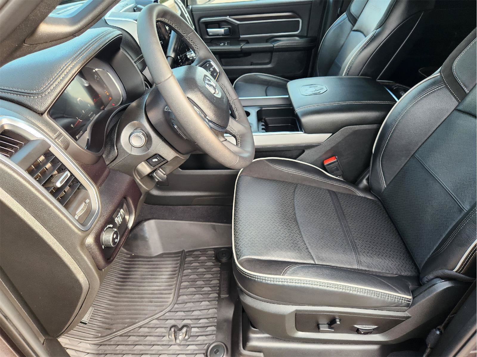 Used 2025 RAM 2500 Laramie AWD/4WD image 9