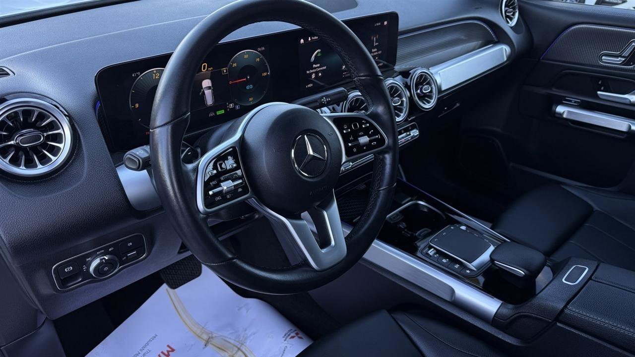 Used 2022 Mercedes-Benz EQB 300 4MATIC image 15