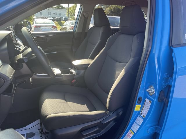 Used 2019 Toyota RAV4 LE w/ Carpet Mat Package AWD/4WD image 14