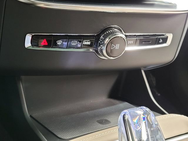 New 2026 Volvo XC90 B6 Ultra w/ Protection Package AWD/4WD image 18