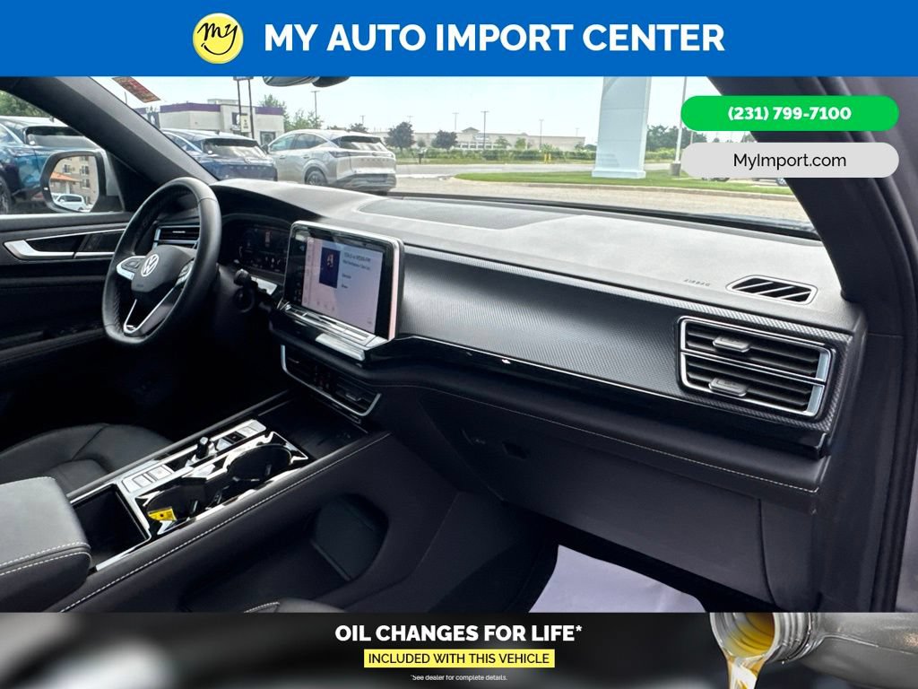 Used 2025 Volkswagen Atlas Cross Sport SEL AWD/4WD image 31