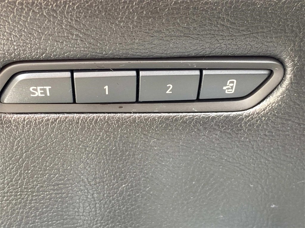 Used 2021 Cadillac XT5 Premium Luxury image 23