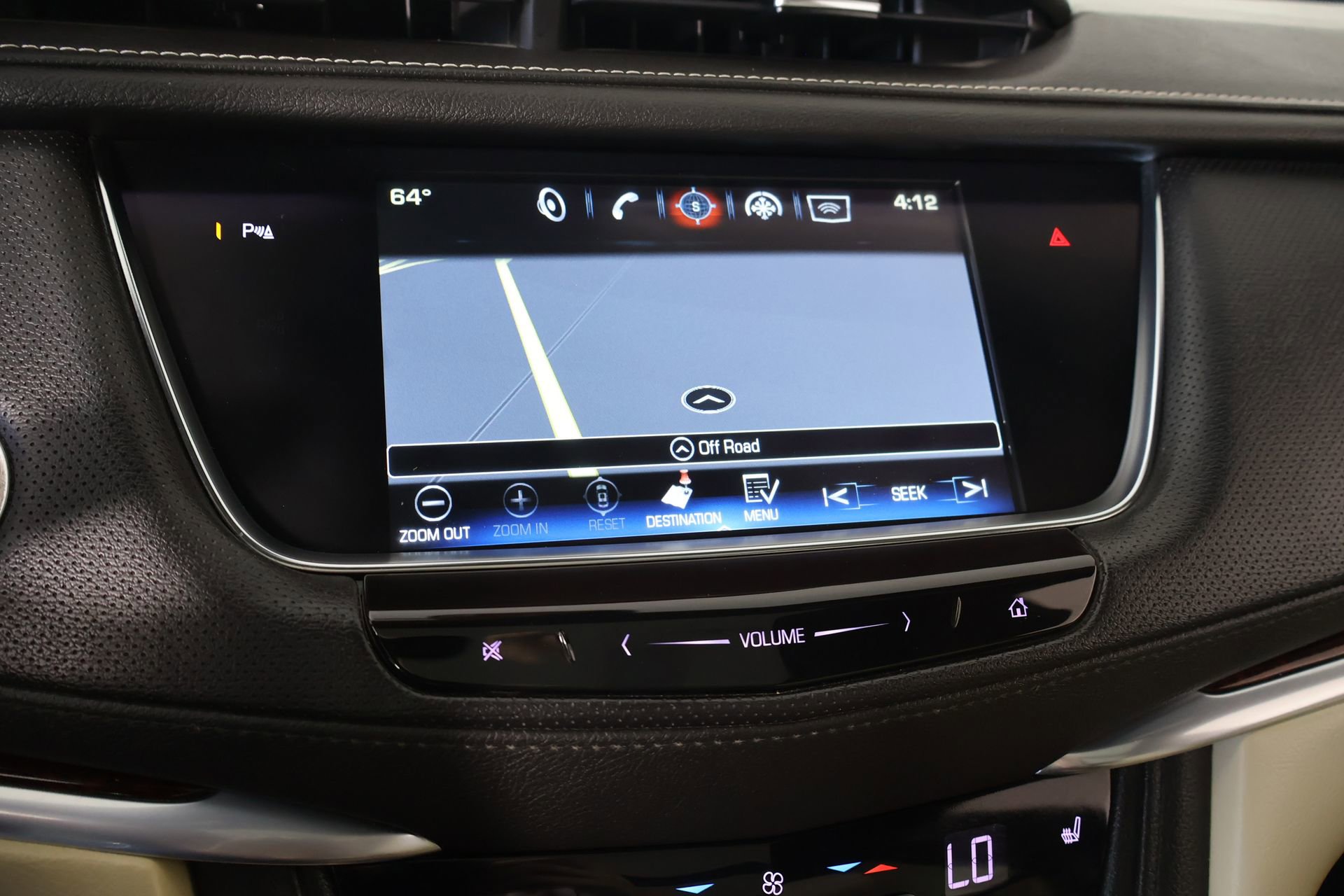 Used 2018 Cadillac XT5 Luxury w/ Driver Awareness Package image 7