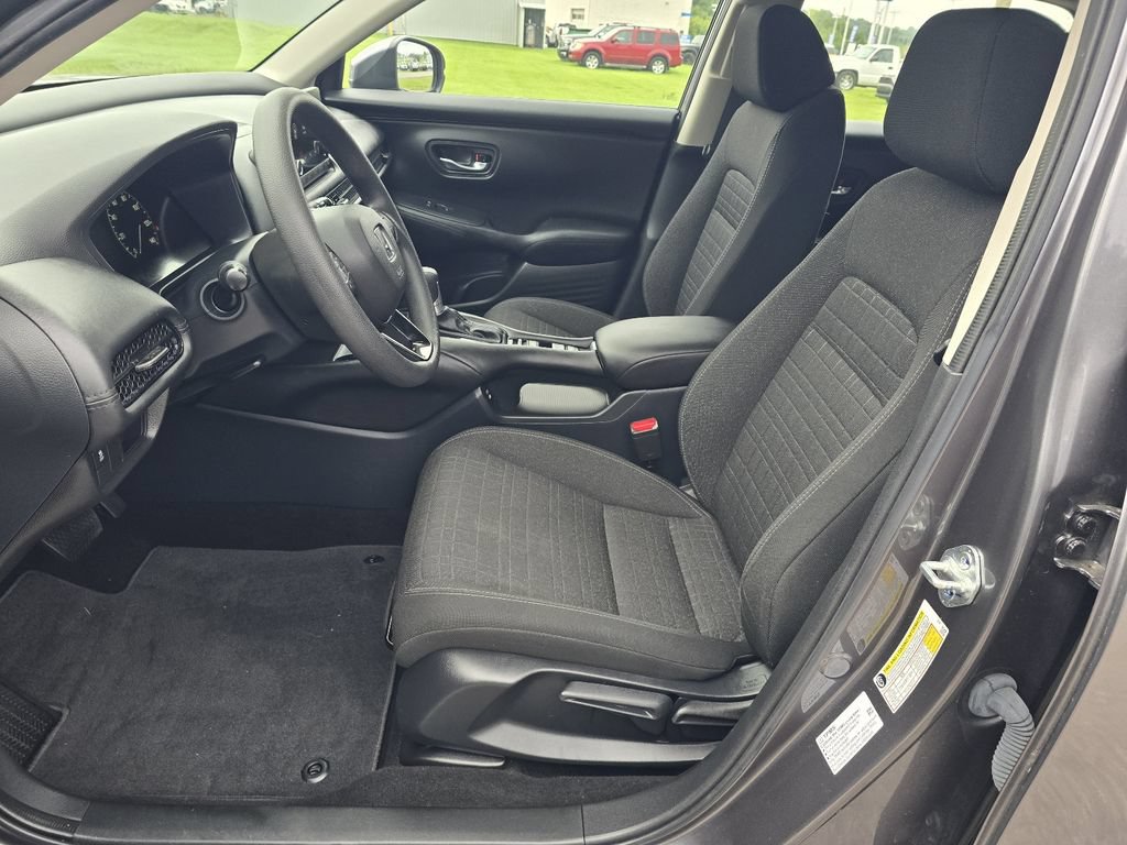 Used 2025 Honda HR-V LX image 12