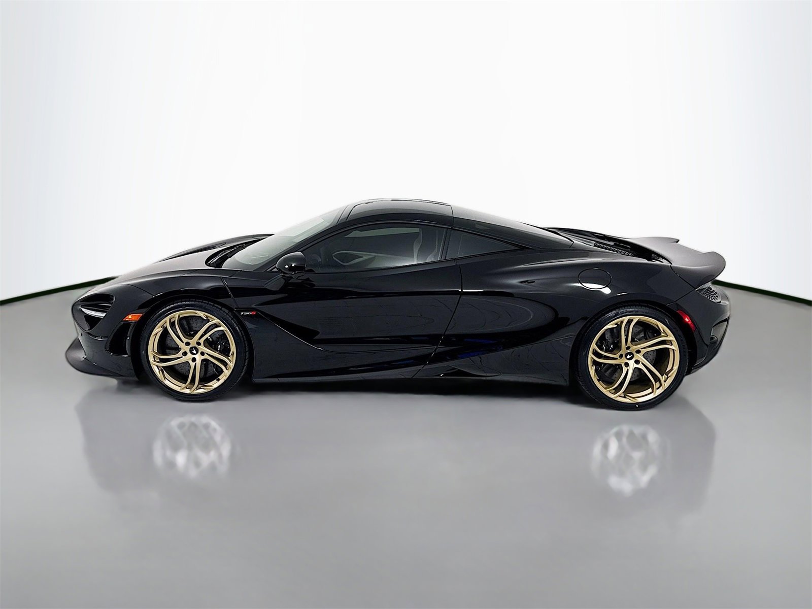 Used 2024 McLaren 750S image 4