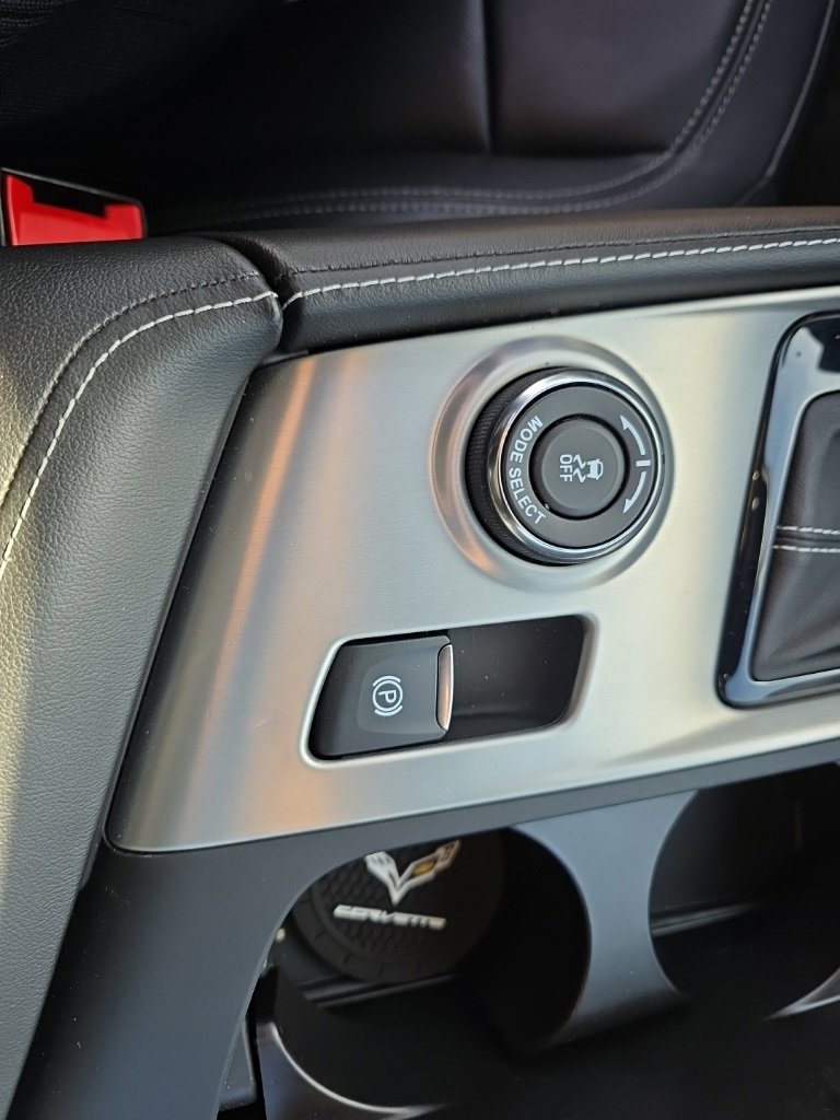 Used 2019 Chevrolet Corvette Stingray Coupe w/ Carbon Flash Badge Package image 19