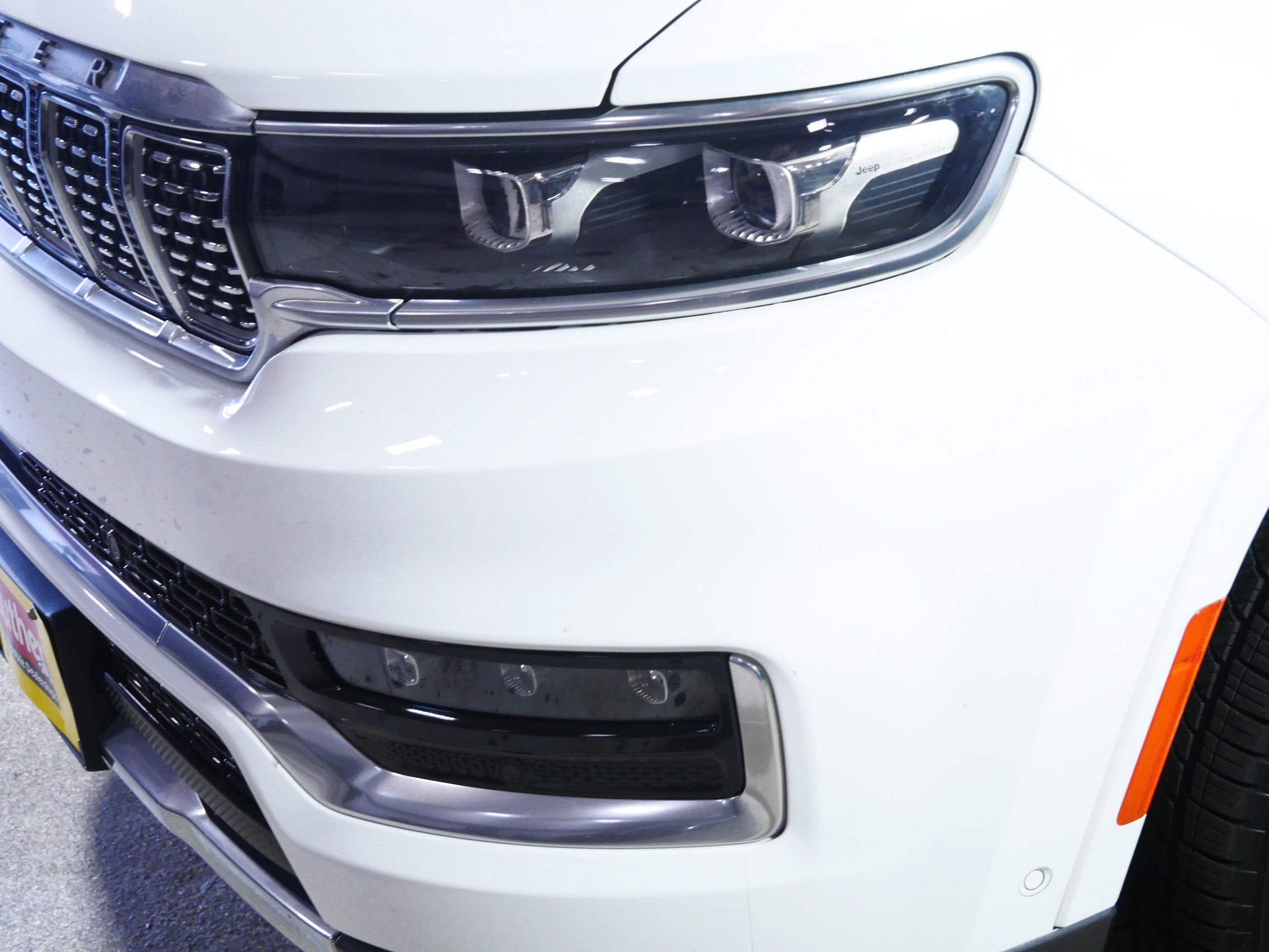 Used 2022 Jeep Grand Wagoneer Series I image 16