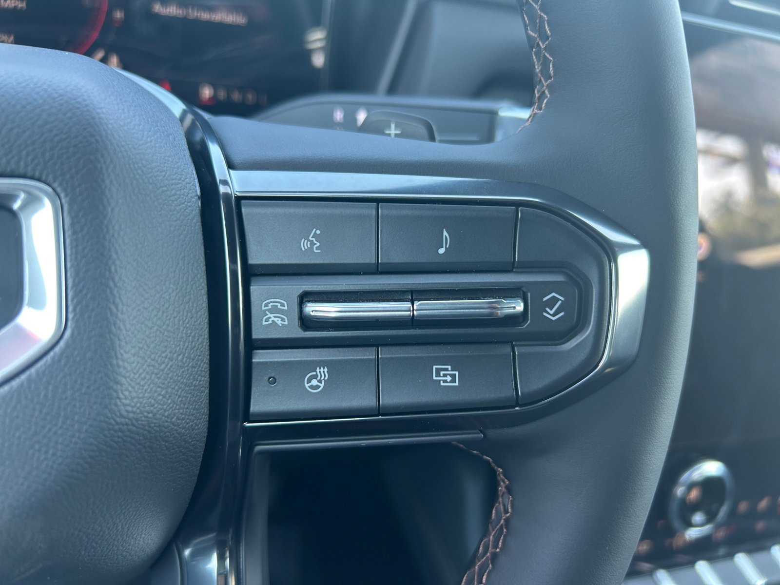 New 2026 GMC Terrain AT4 w/ Convenience Package III image 25