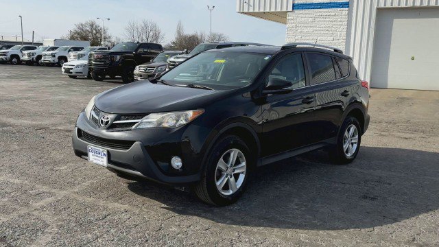 Used 2013 Toyota RAV4 XLE image 4