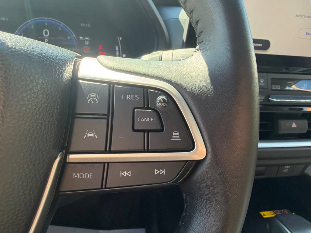 Used 2025 Toyota Grand Highlander AWD image 28