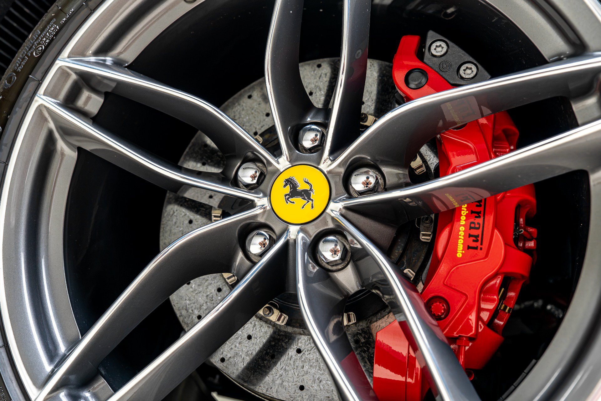 Used 2018 Ferrari 488 GTB RWD image 33