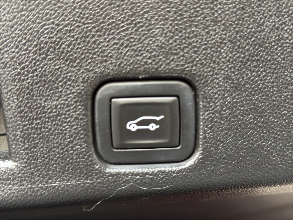 Used 2024 GMC Acadia AT4 w/ Super Cruise Package AWD/4WD image 23
