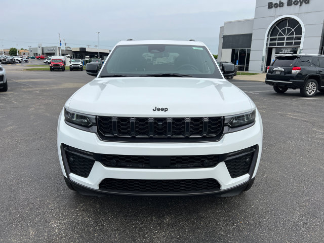 New 2026 Jeep Grand Cherokee Limited AWD/4WD image 2