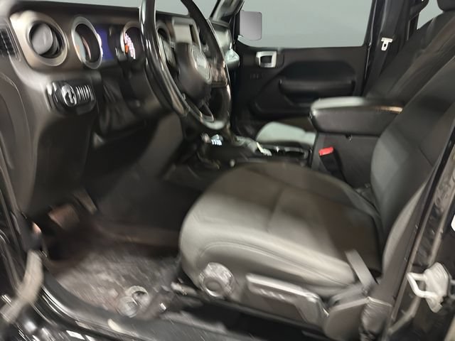 Used 2020 Jeep Gladiator Sport w/ Technology Group AWD/4WD image 9